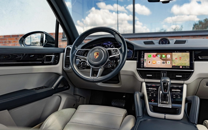 Porsche Cayenne cena 299900 przebieg: 91681, rok produkcji 2019 z Golczewo małe 781